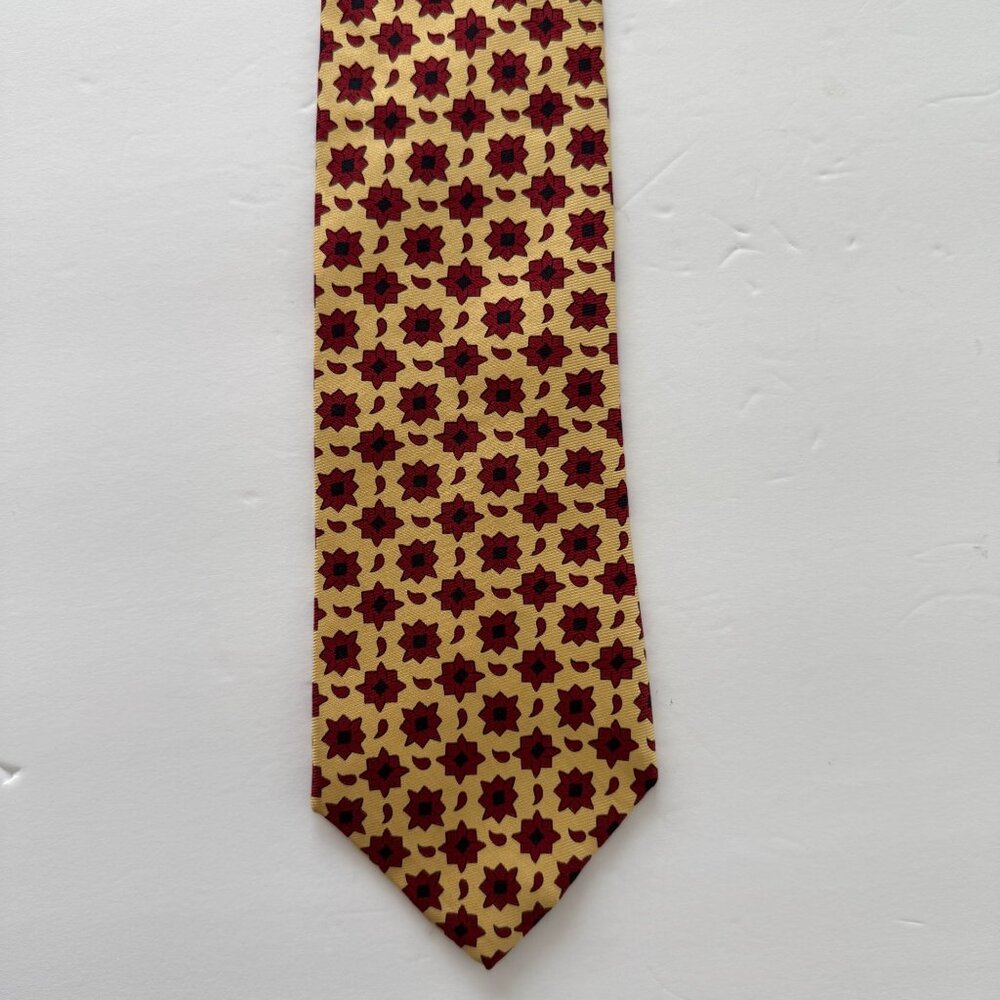 Burberrys Of London Floral Pattern Silk Tie Red Gold